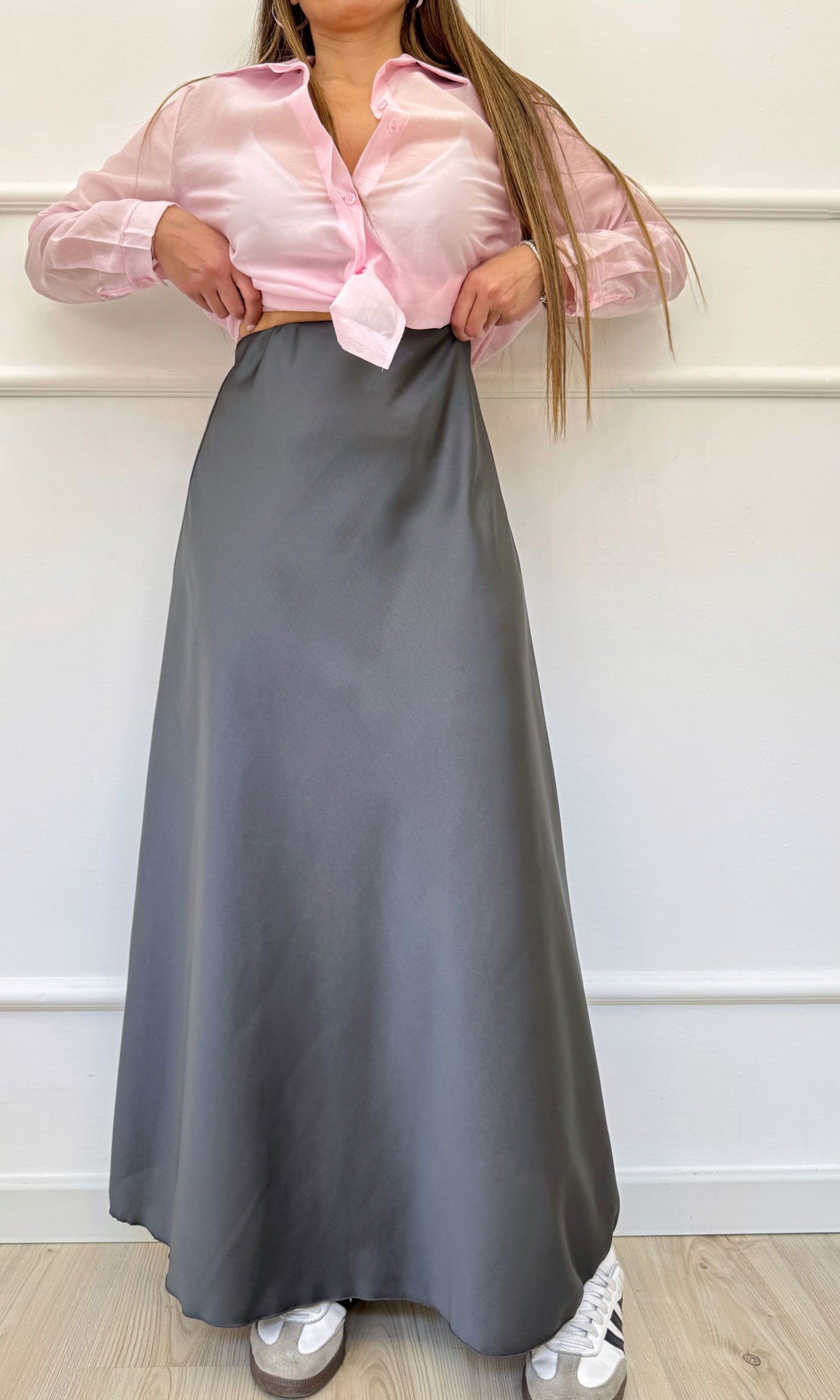 Gonna in satin midi