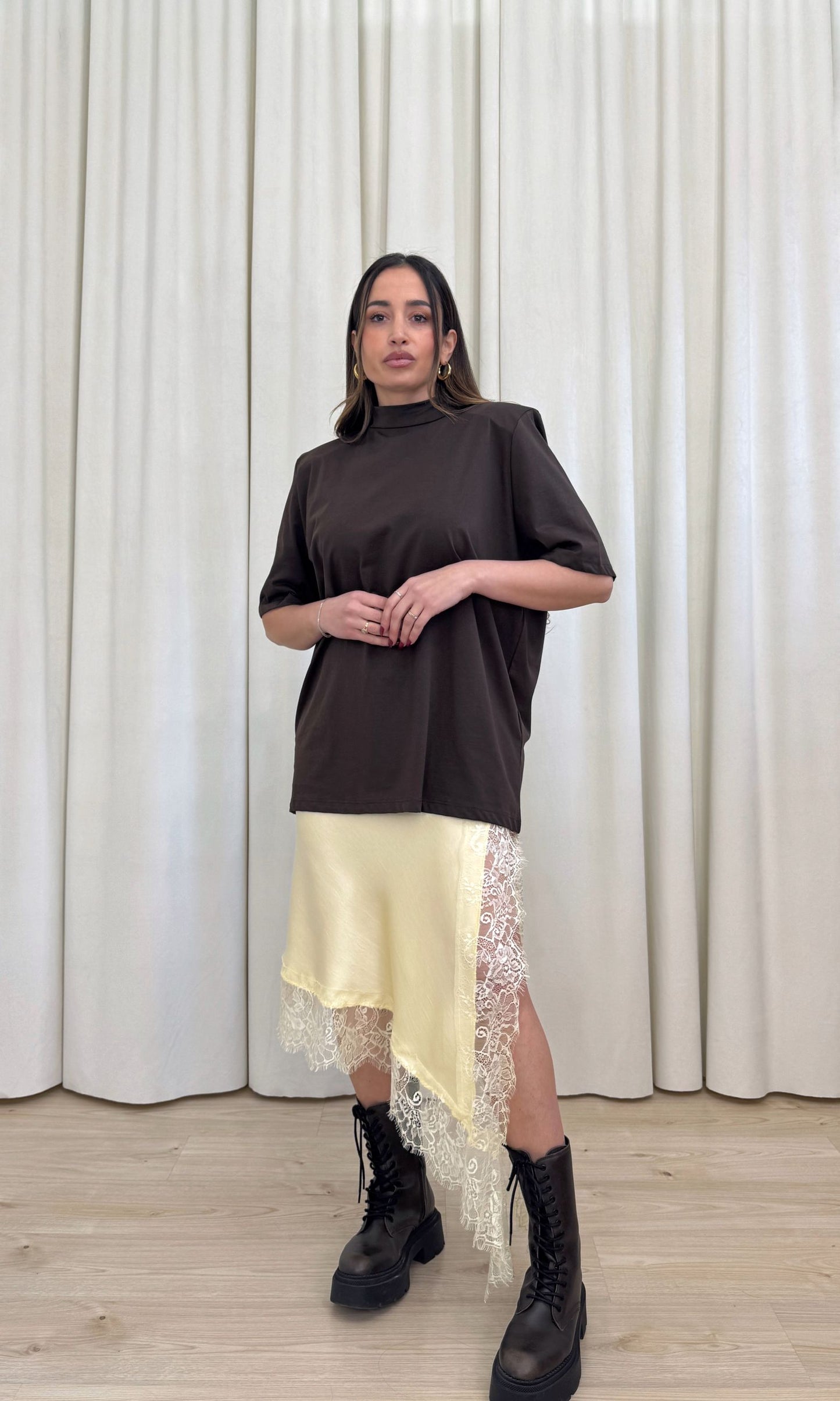 T-shirt colletto oversize