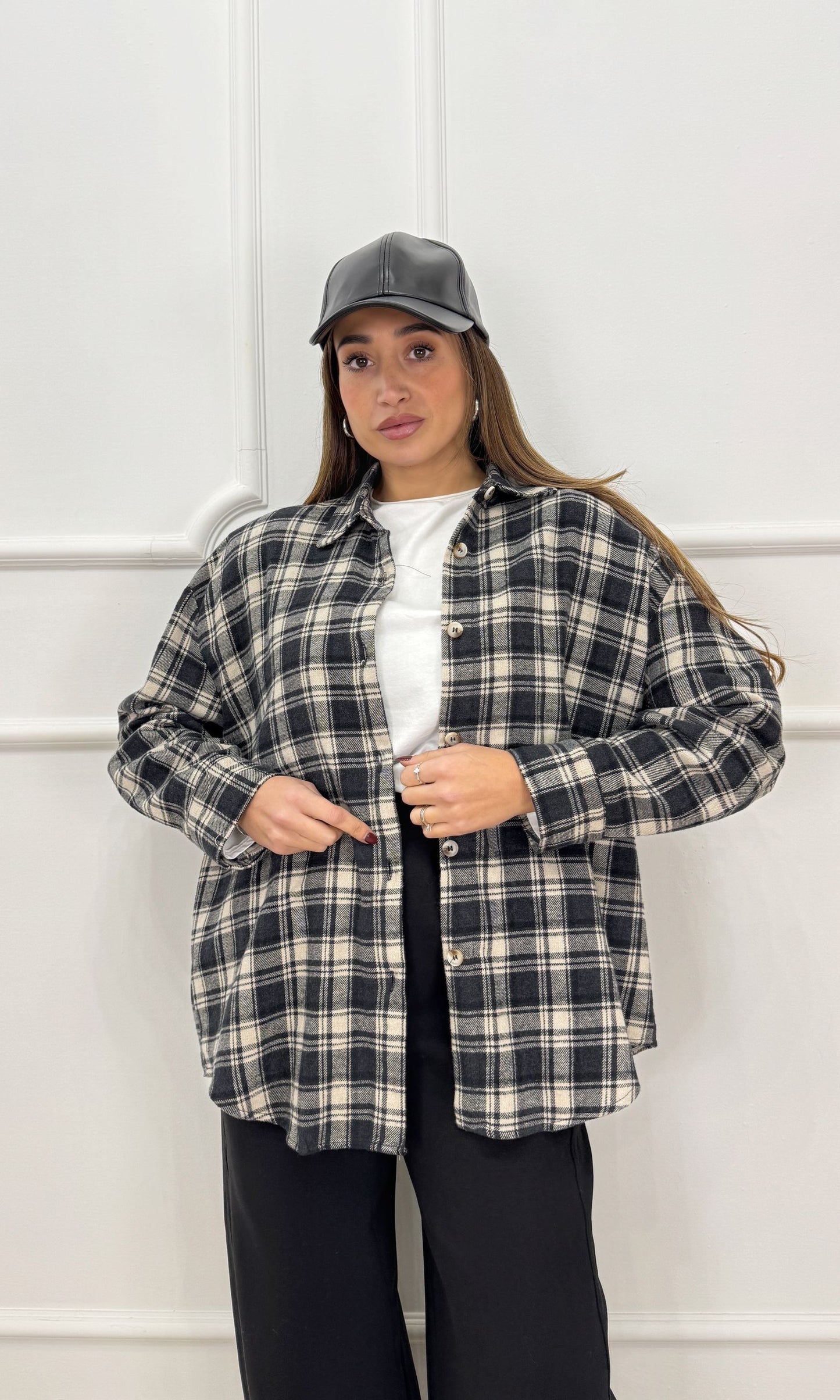 Berretto ecopelle nero