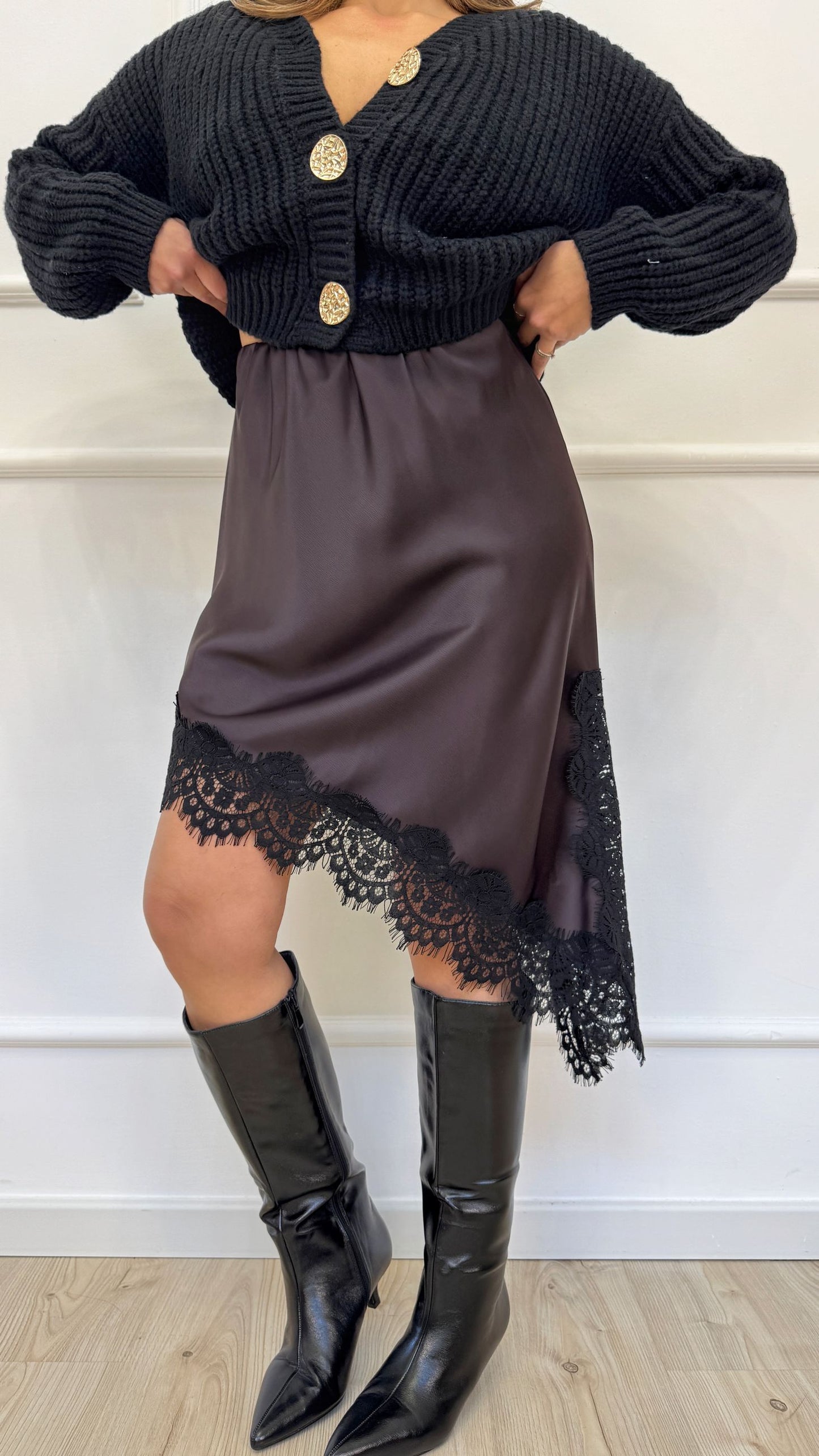 Gonna satin asimmetrica marrone