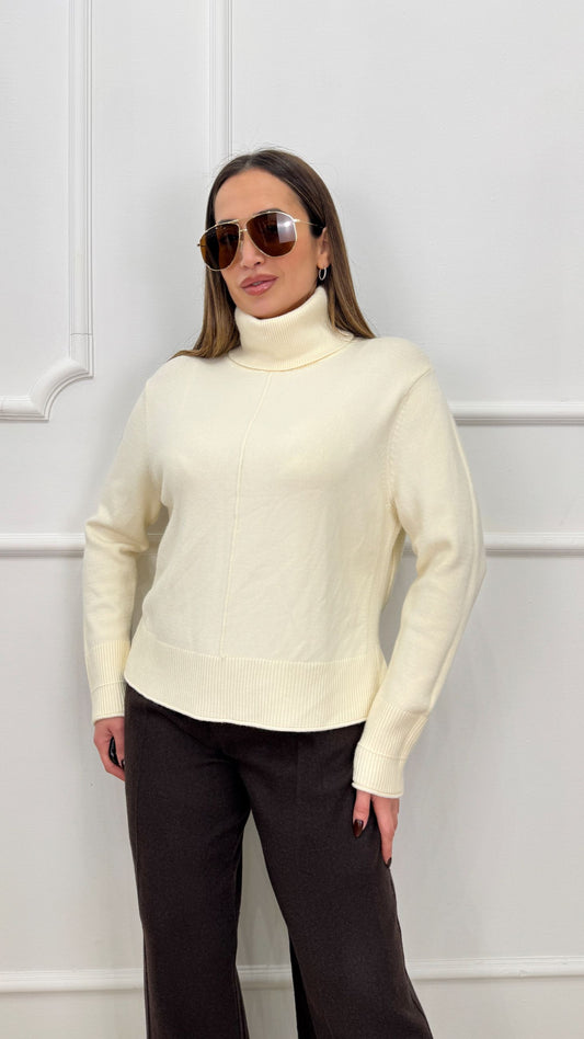 Maglia ampia collo alto