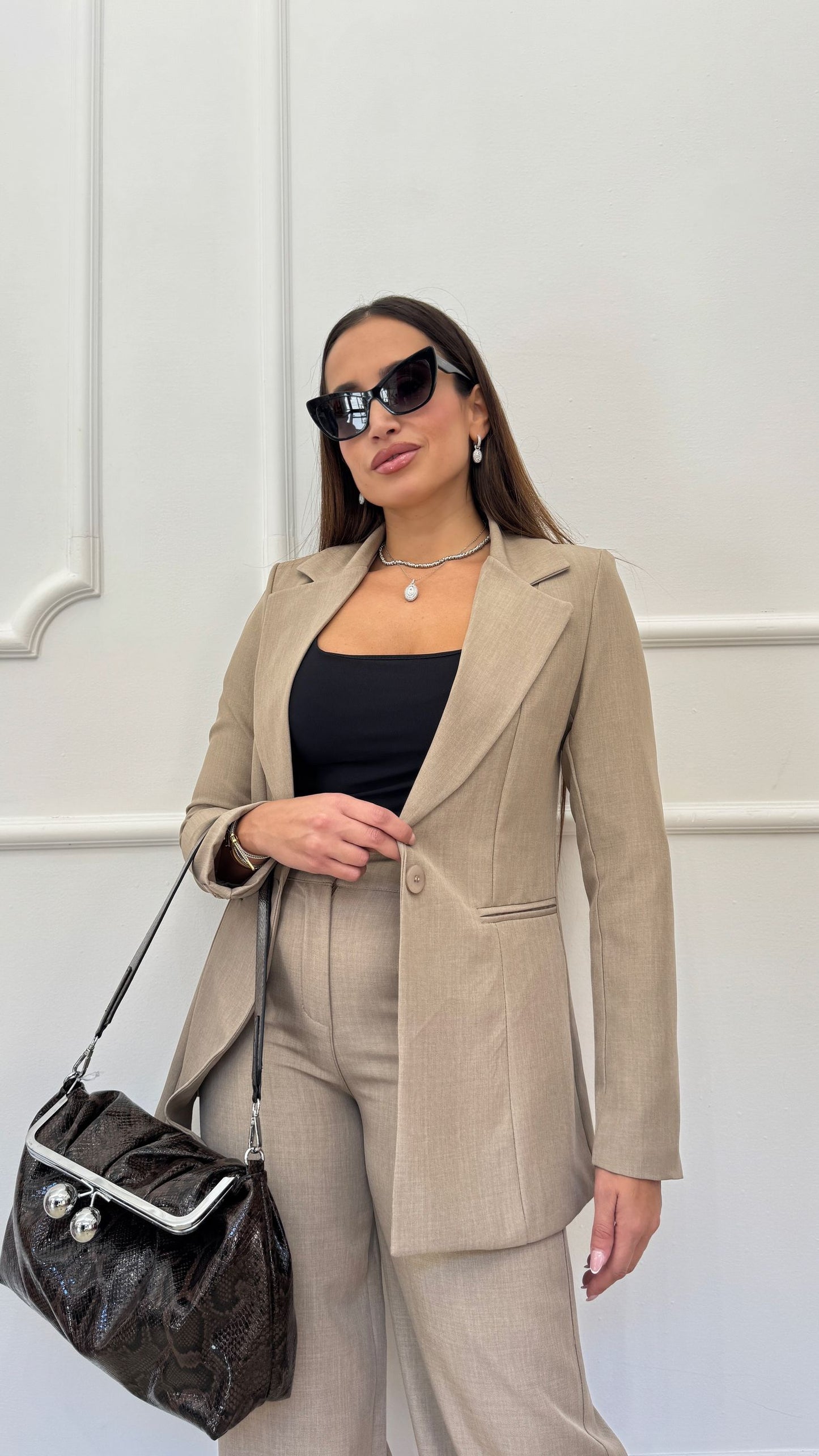 Tailleur monopetto beige