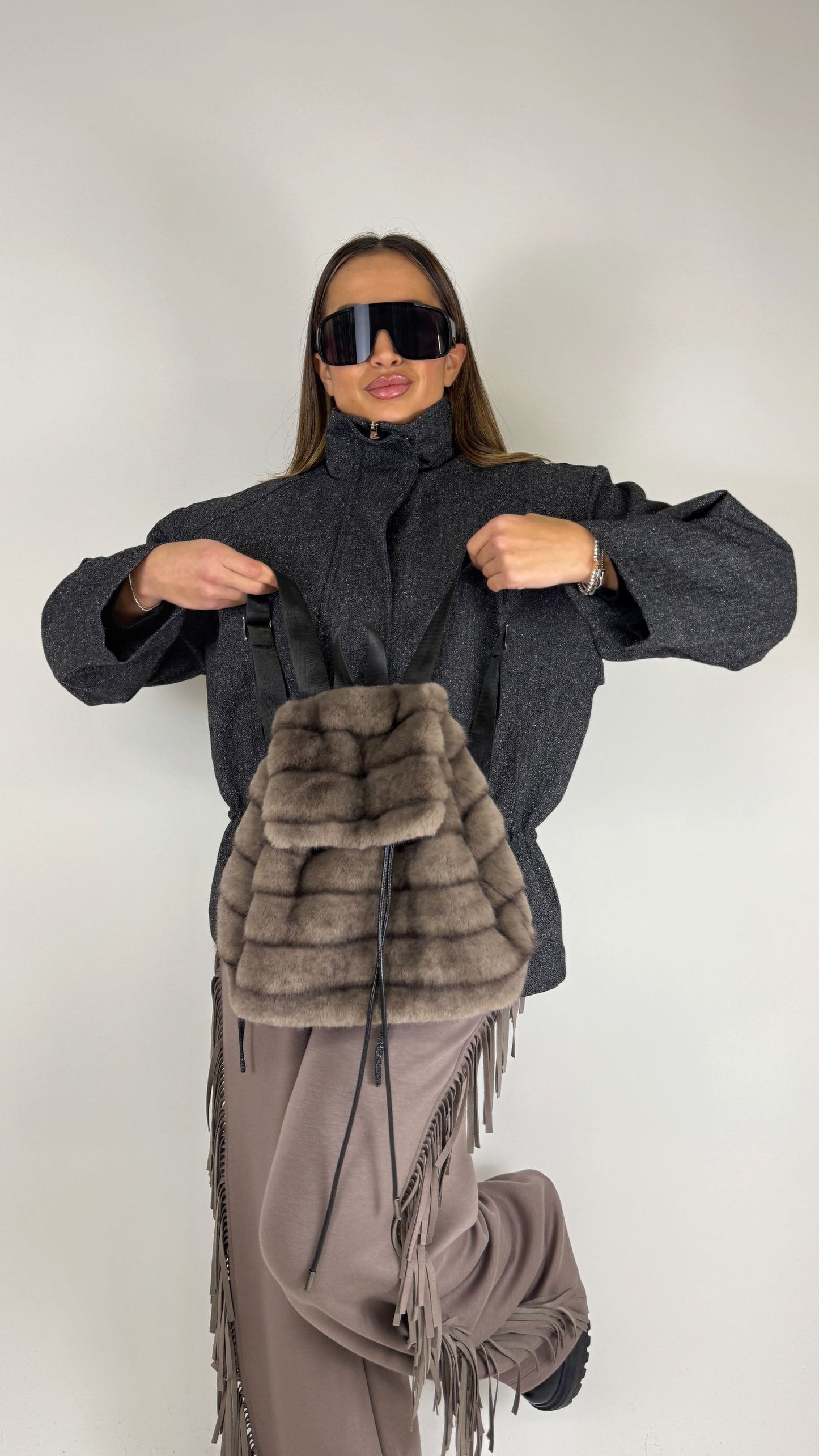 Zaino in ecopelliccia grigio