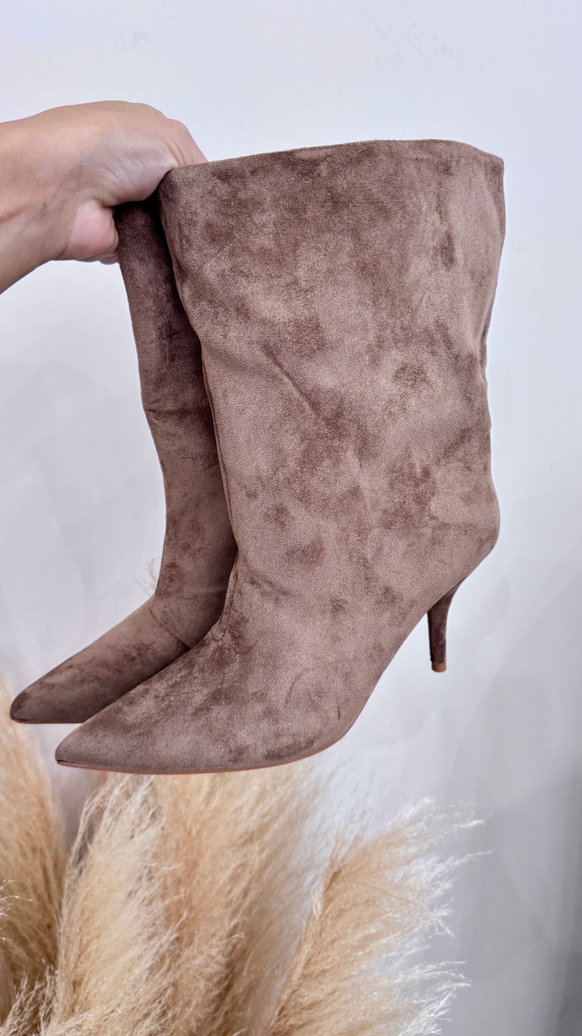Stivaletto camoscio beige