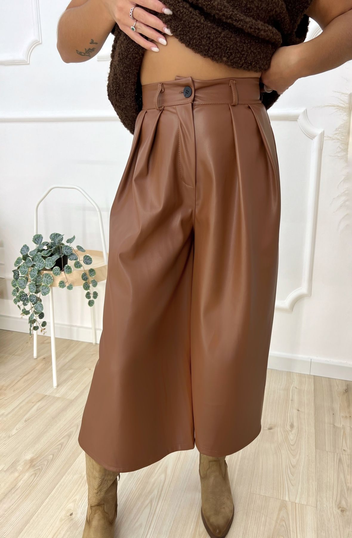 Pantalone gaucho ecopelle