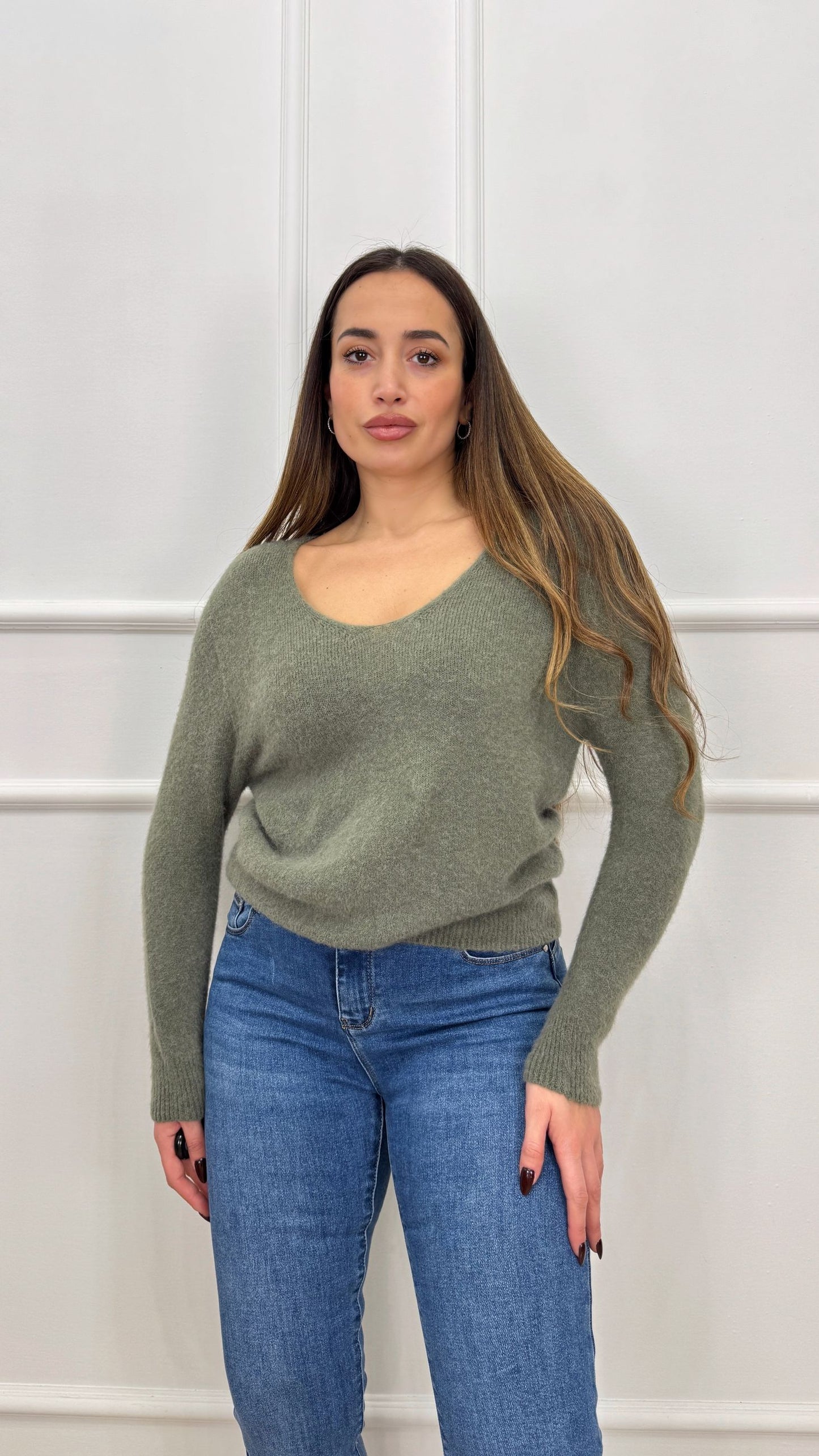 Maglioncino in lana scollo a V