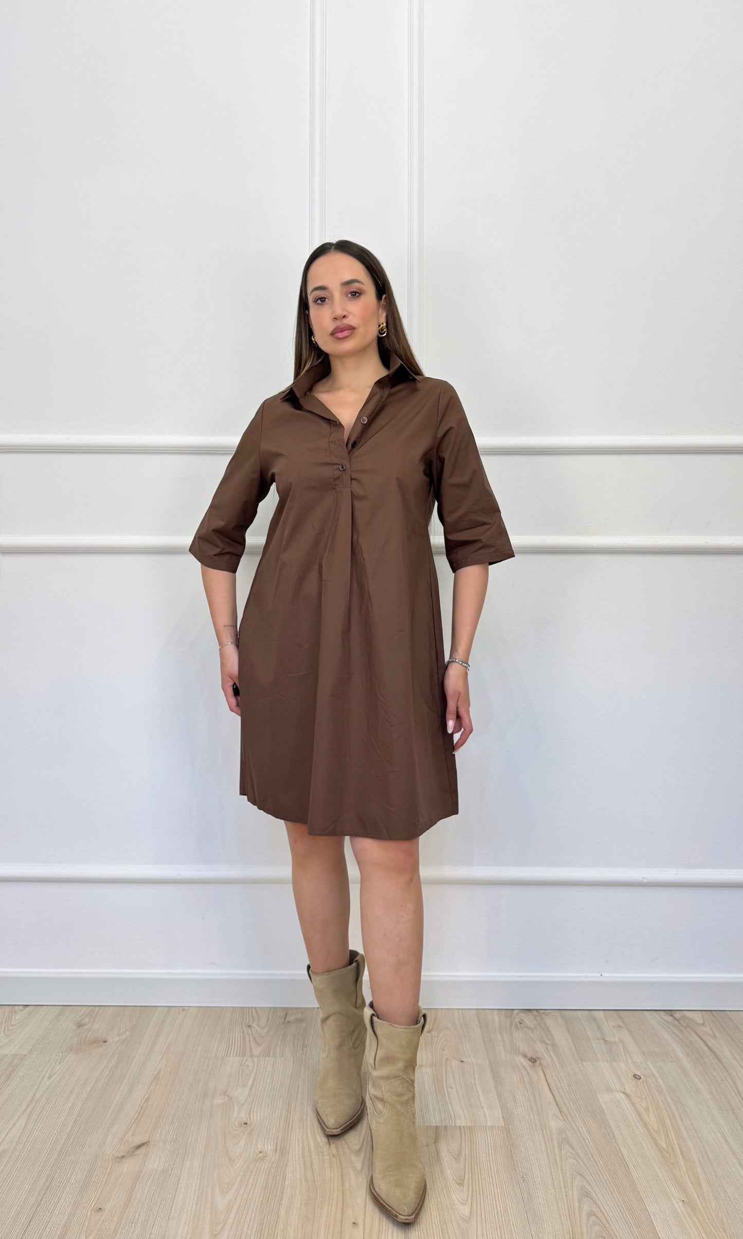 Vestito modello camicia