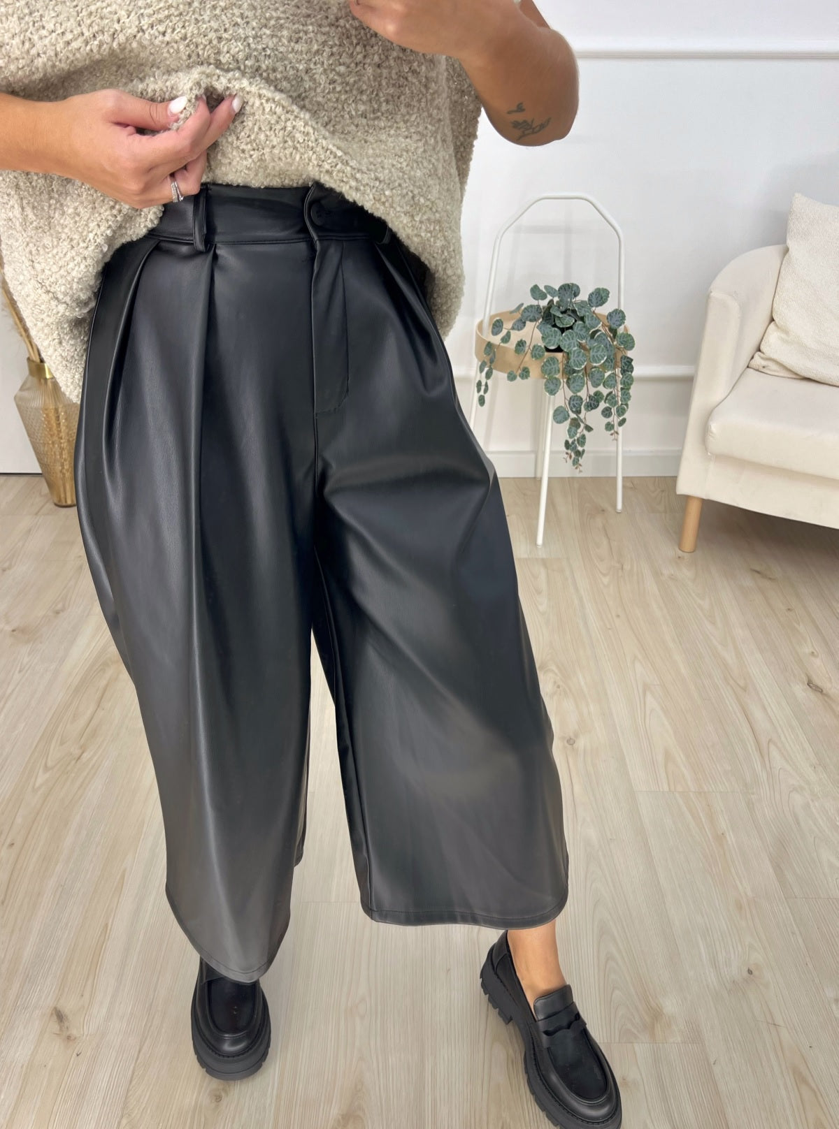 Pantalone gaucho ecopelle