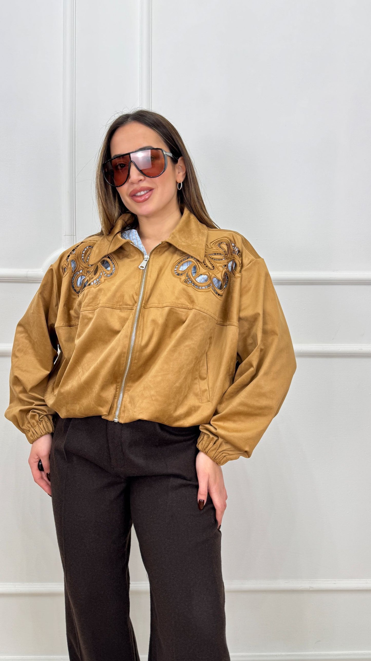 Giacca camoscio con ricamo