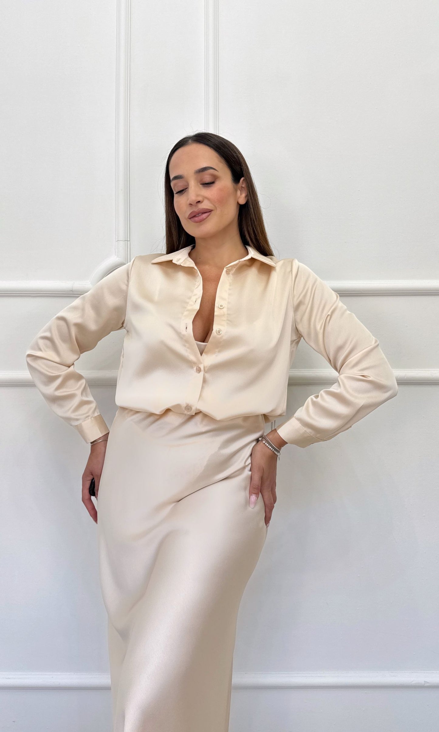Camicia in satin basic