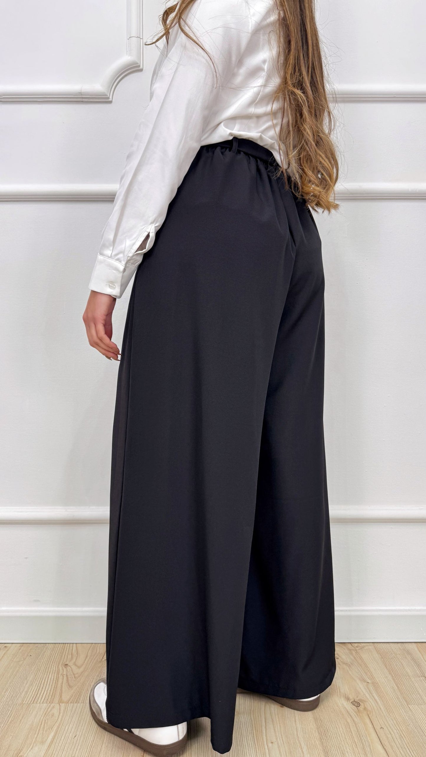 Pantalone palazzo con fiocco