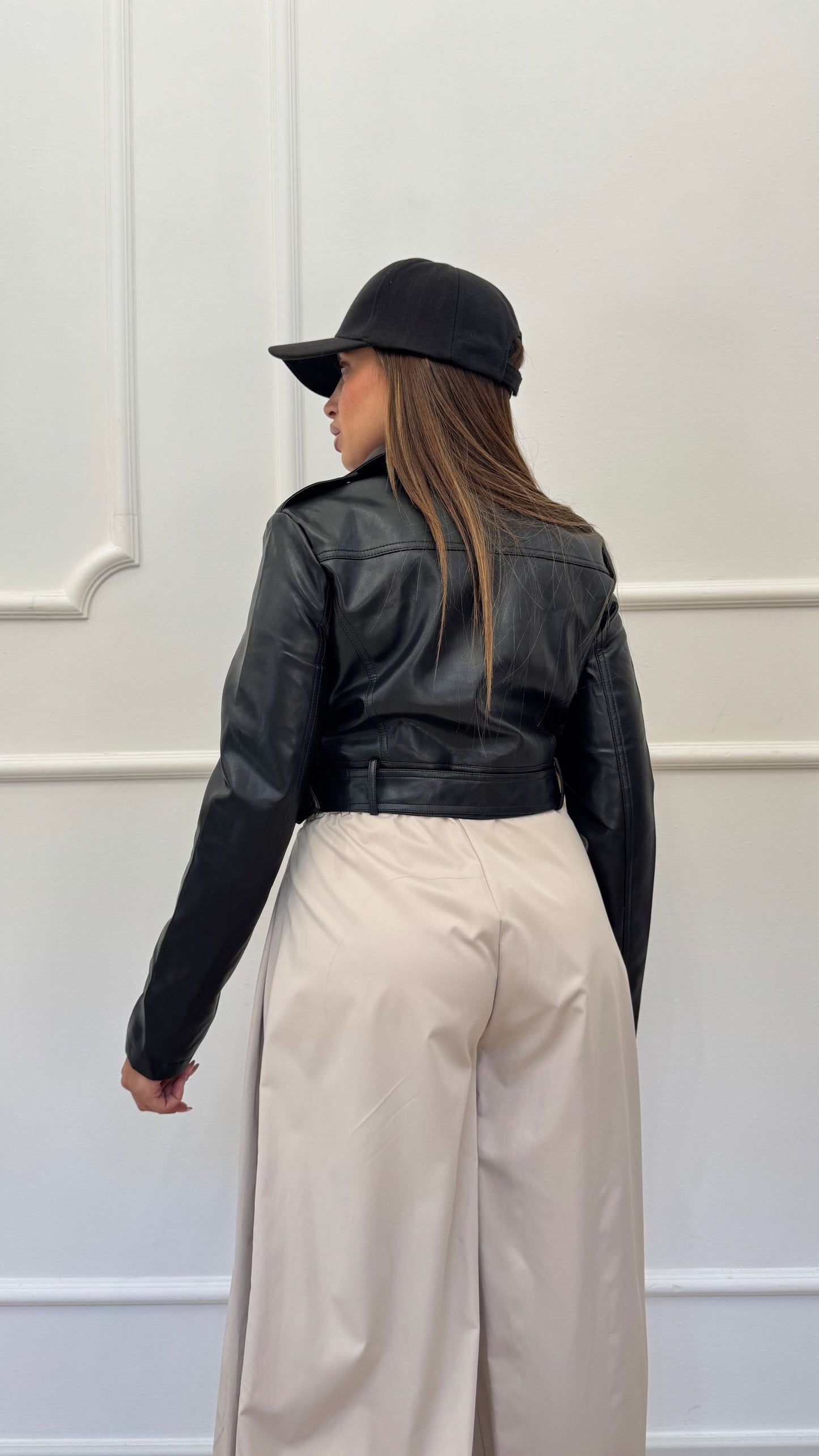 Chiodo in ecopelle nero