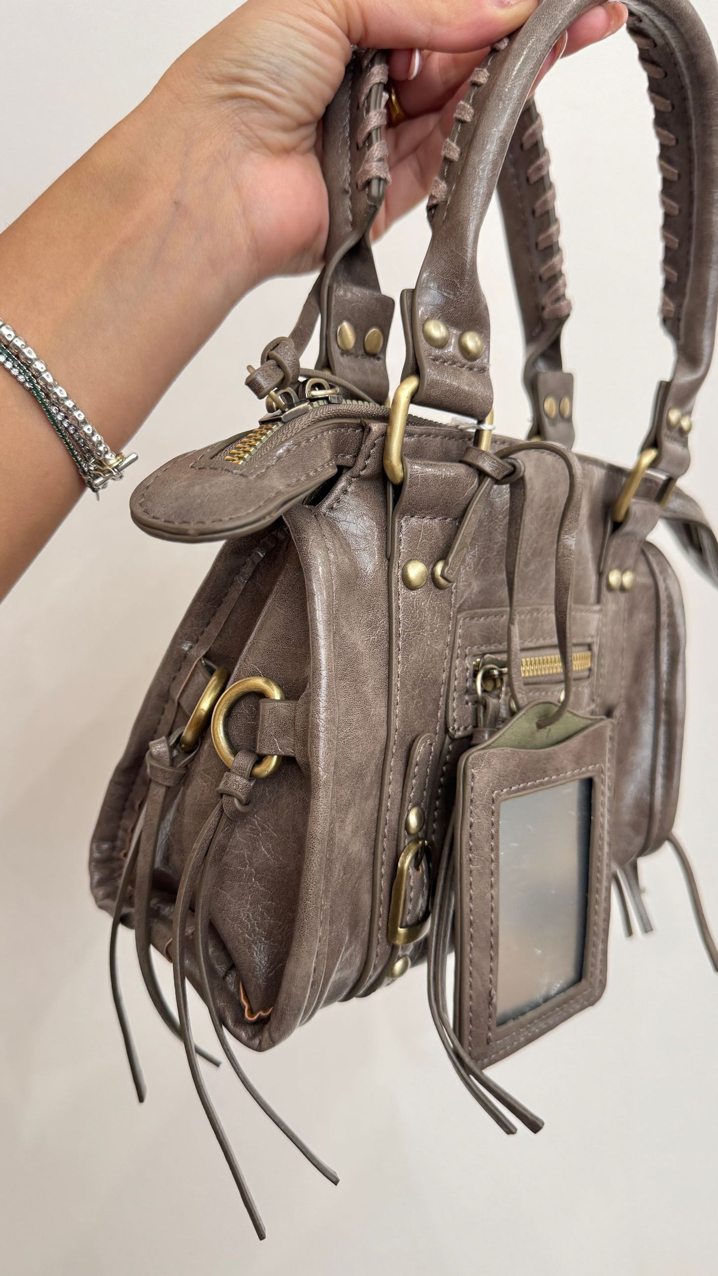 Borsa 'Bale' fango