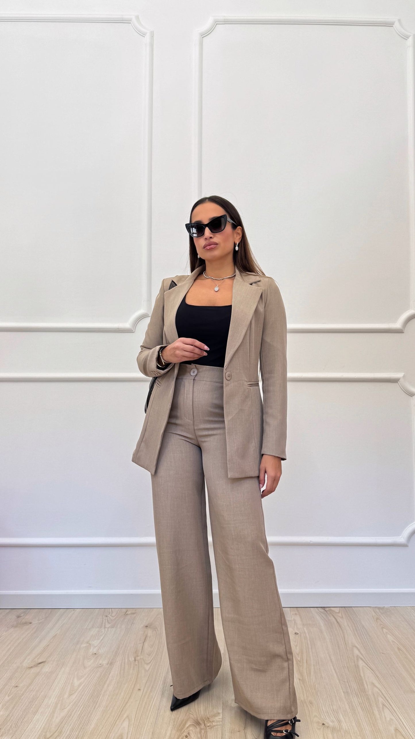 Tailleur monopetto beige