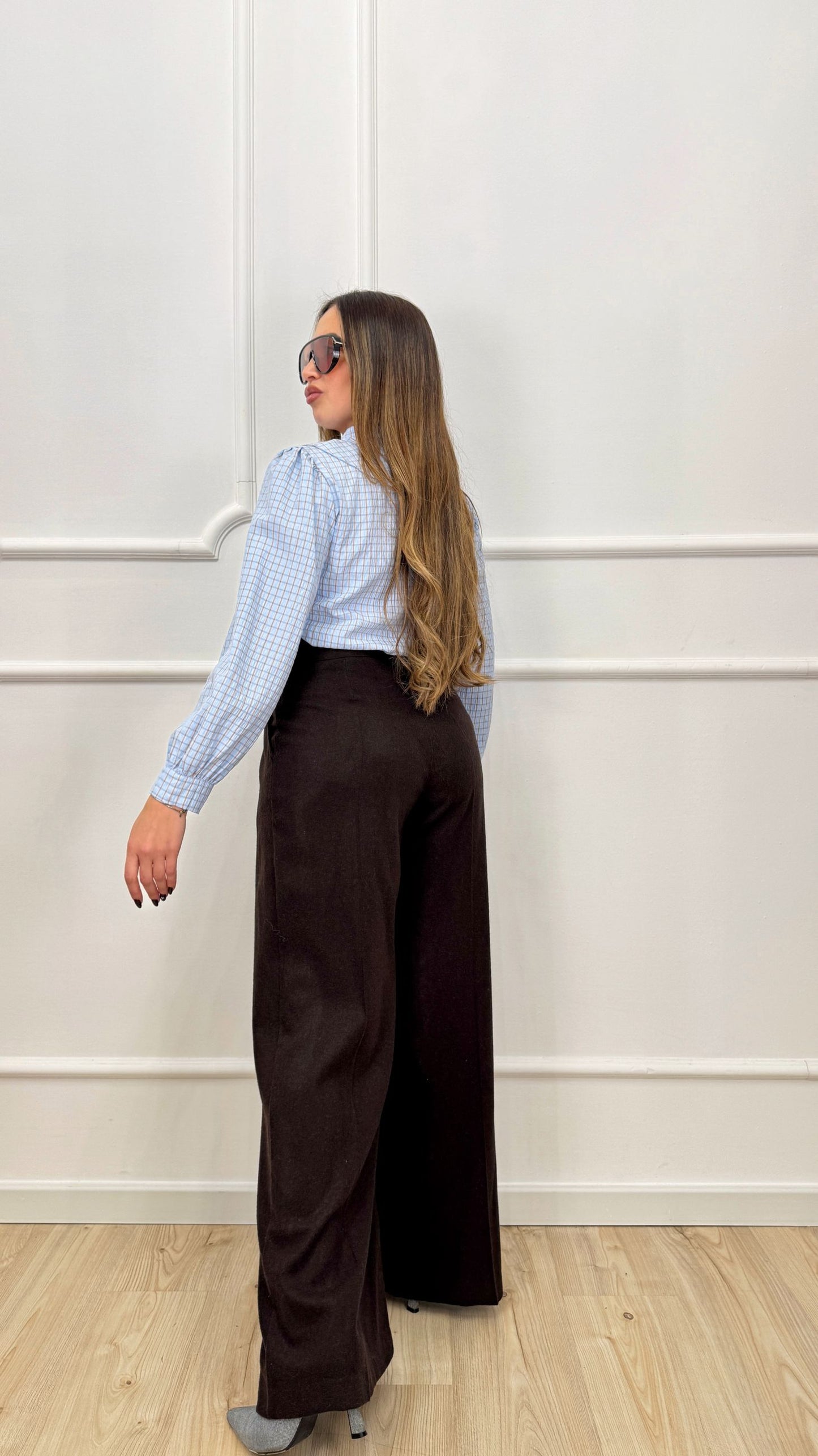 Pantalone con pences in lana