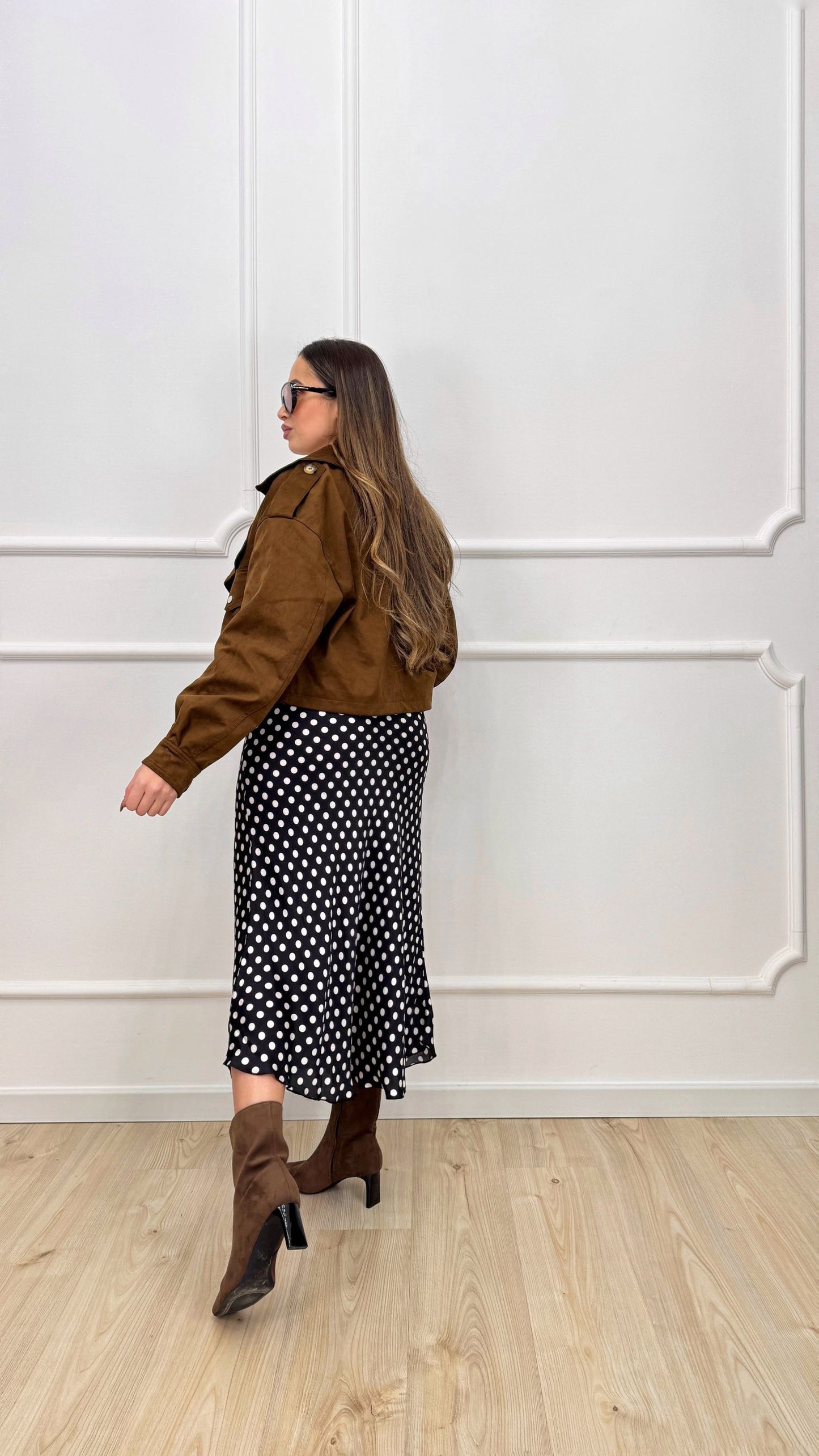 Gonna in satin a pois