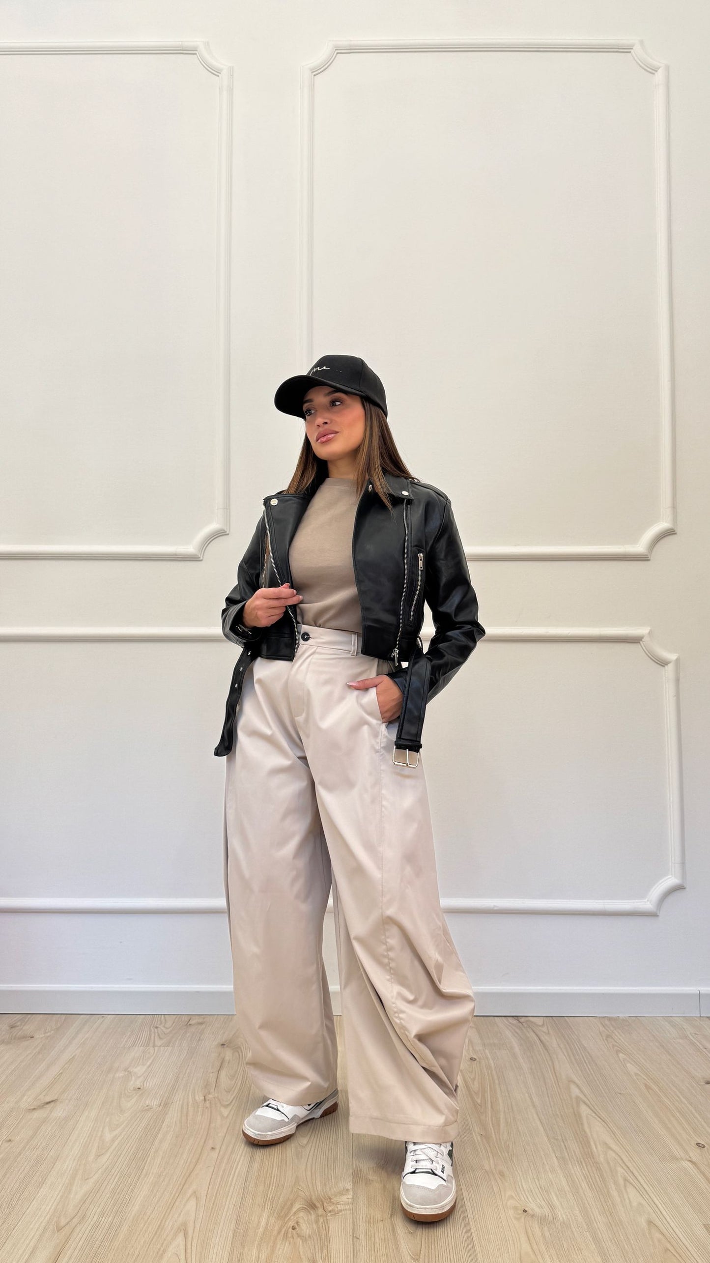 Chiodo in ecopelle nero