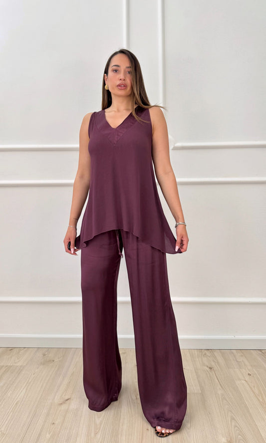 Completo in satin prugna