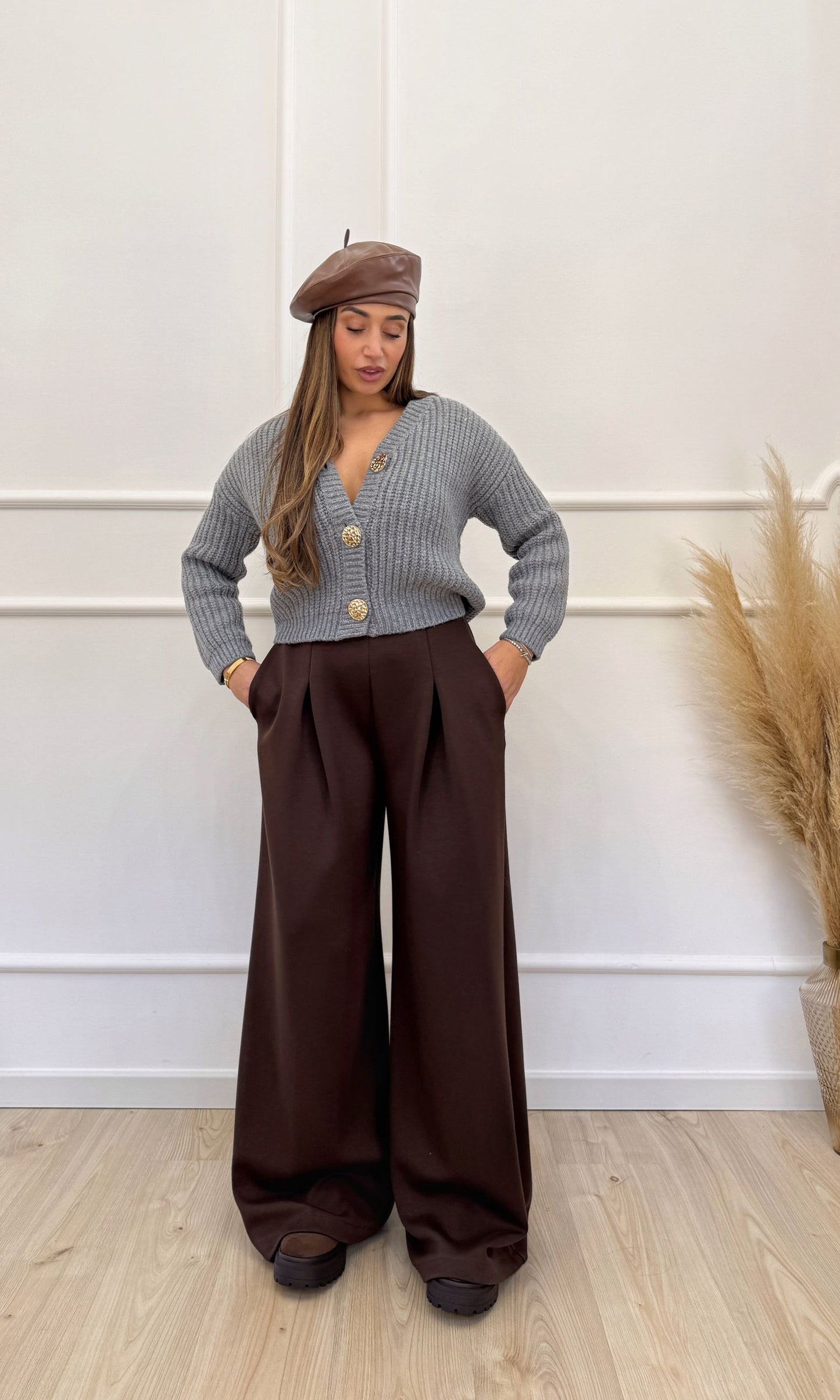 Pantalone modello tuta marrone