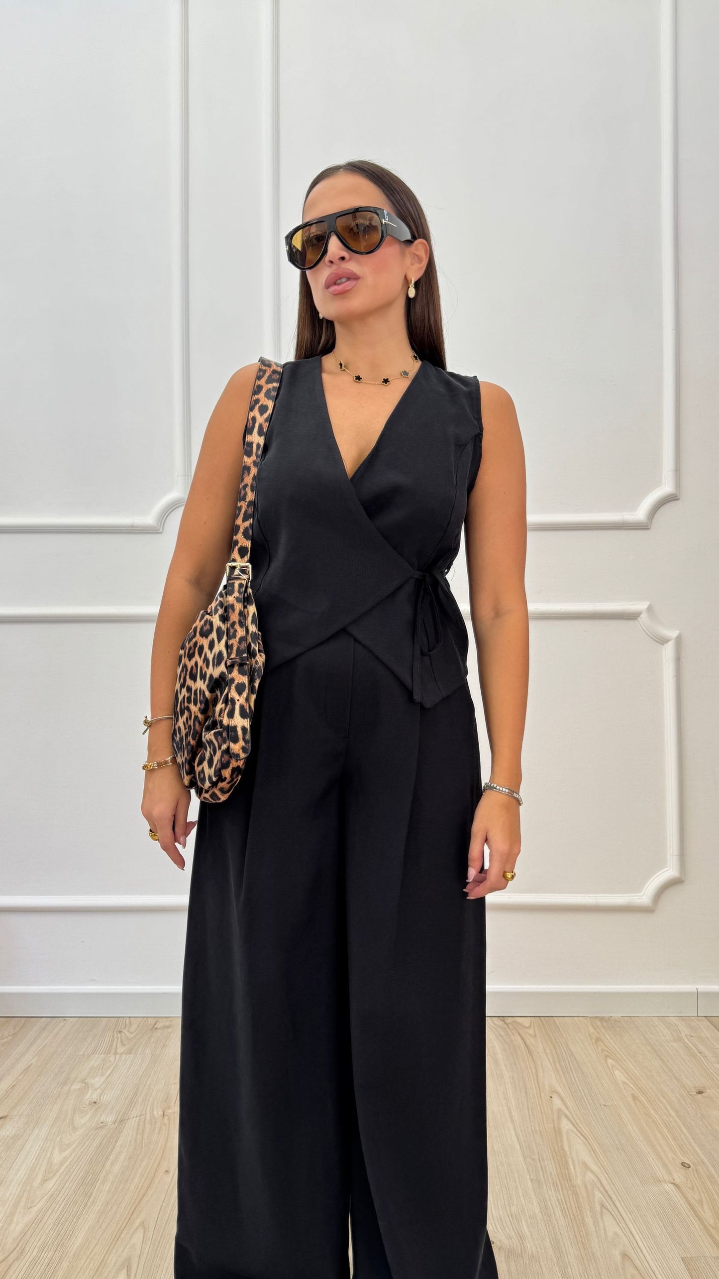Completo con gilet incrocio