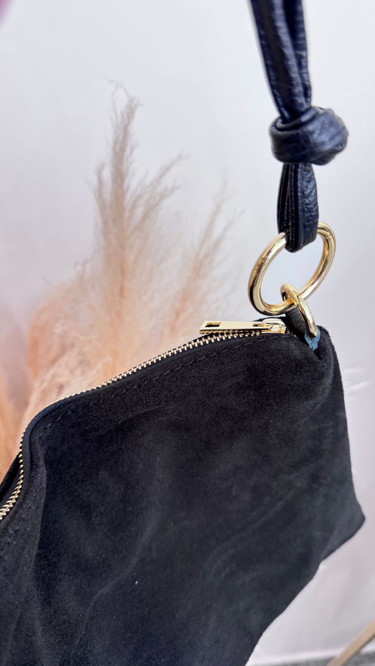 Borsa in camoscio nera